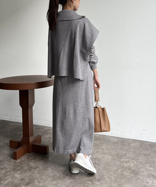 ハーフZIPベスト×ニットワンピース