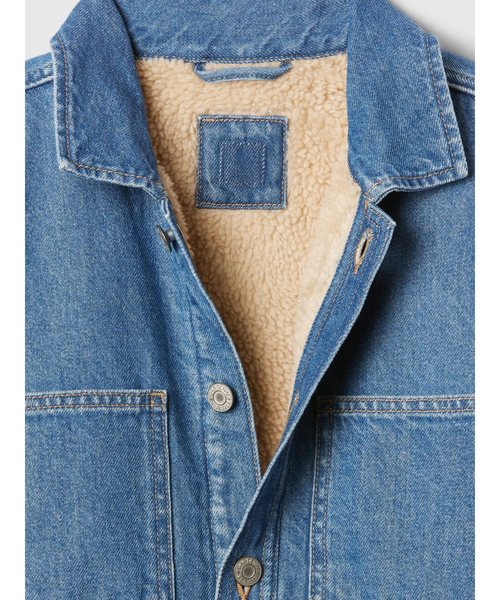 GAP(ギャップ)の「デニム ボア裏地 シャケット (キッズ)(デニムジャケット・キッズ・ライトインディゴブルー・110cm/120cm/130cm/140cm/150cm/160cm)」の3枚目の写真
