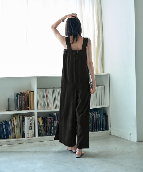 STYLE DELI(スタイルデリ)の「さらさらシボ生地スリット入りサロペット(サロペット/オーバーオール・レディース・カーキ/ブラック・SMALL/MEDIUM)」の7枚目の写真