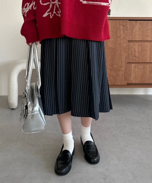 kutir(クティール)の「【2サイズ展開】2wayアソートミディプリーツスカート(スカート・レディース・ブラック/グレー/ダークグレー/ネイビー/ブラウン/ダークブラウン/レッド/ボルドー/ベージュ/レッド系その他/グレー系その他/グリーン/ネイビー系・MEDIUM/LARGE)」の10枚目の写真