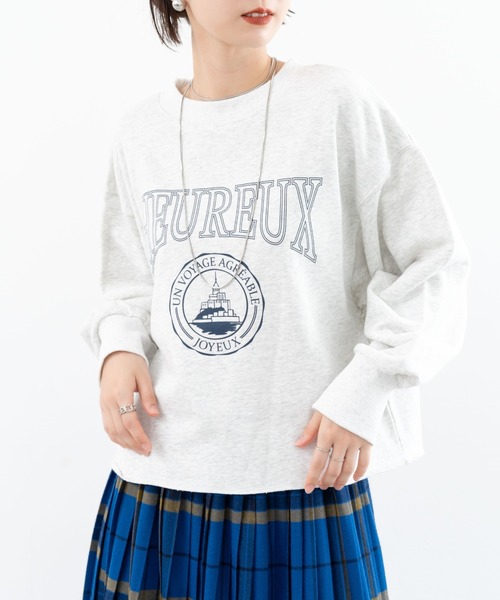 refinedworks(リファインドワークス)の「【refinedworks】裏毛ショート丈プルオーバー!(スウェット・レディース・レッド/オートミール/ネイビー・FREE)」の2枚目の写真
