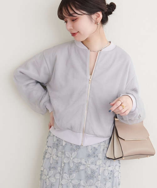 natural couture(ナチュラルクチュール)の「サカリバ×チュールレイヤードブルゾン(ブルゾン・レディース・カーキ/オフホワイト/グレー/ブラック・FREE)」の1枚目の写真
