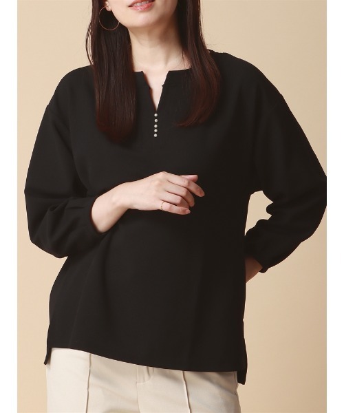 SUIT SQUARE（スーツスクエア）の「キーネックパールプルオーバー 8分袖 ウォッシャブル カットジョーゼット 無地 destyle（Tシャツ/カットソー・レディース・ホワイト/ブラウン/ブラック・38(9号)）」の12枚目の写真