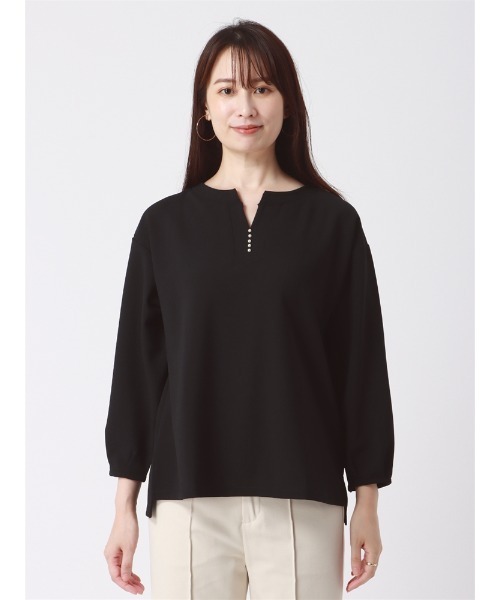 SUIT SQUARE（スーツスクエア）の「キーネックパールプルオーバー 8分袖 ウォッシャブル カットジョーゼット 無地 destyle（Tシャツ/カットソー・レディース・ホワイト/ブラウン/ブラック・38(9号)）」の11枚目の写真