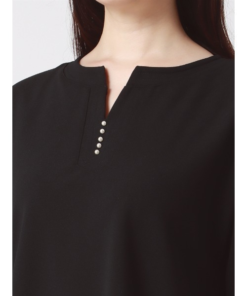 SUIT SQUARE（スーツスクエア）の「キーネックパールプルオーバー 8分袖 ウォッシャブル カットジョーゼット 無地 destyle（Tシャツ/カットソー・レディース・ホワイト/ブラウン/ブラック・38(9号)）」の8枚目の写真