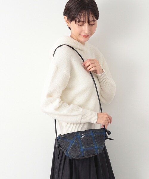 Dessin（デッサン）の「◆チェックミニトートショルダー（ショルダーバッグ・レディース・チャコールグレー/ブラック系4/ブラック系1/レッド系6・00）」の3枚目の写真