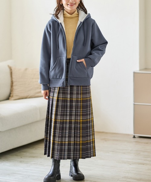 Honeys（ハニーズ）の「【ハニぽか】裏ボアジップパーカー（パーカー・レディース・ピンク/グリーン/ダークブルー/ベージュ/ブラック/杢グレー・S/M/L/LL/3L）」の13枚目の写真