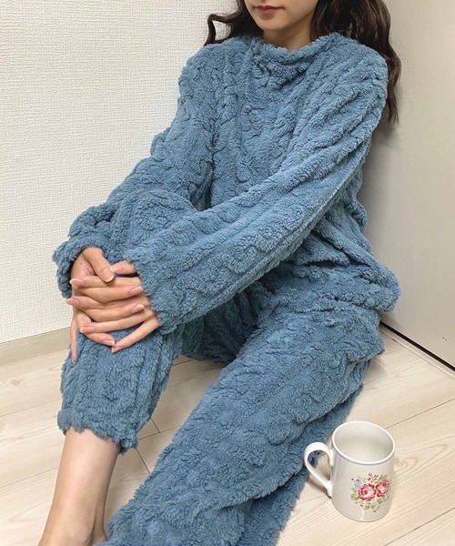 NANEA（ナネア）の「ケーブル柄フリースルームウェア上下セット（ルームウェア/パジャマ・レディース・ピンク/モカ/パープル/ブルー/ホワイト/チャコールグレー・フリー）」の19枚目の写真