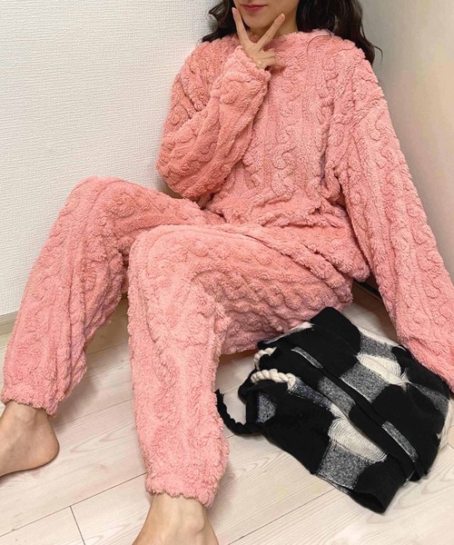 NANEA（ナネア）の「ケーブル柄フリースルームウェア上下セット（ルームウェア/パジャマ・レディース・ピンク/モカ/パープル/ブルー/ホワイト/チャコールグレー・フリー）」の14枚目の写真