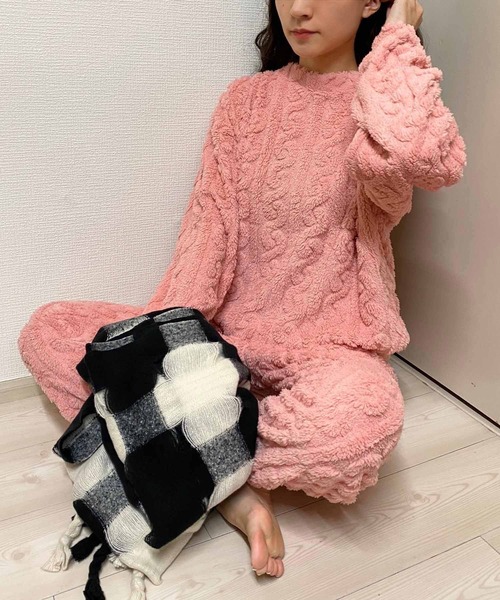 NANEA（ナネア）の「ケーブル柄フリースルームウェア上下セット（ルームウェア/パジャマ・レディース・ピンク/モカ/パープル/ブルー/ホワイト/チャコールグレー・フリー）」の16枚目の写真