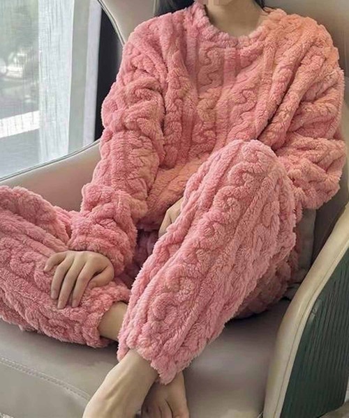 NANEA（ナネア）の「ケーブル柄フリースルームウェア上下セット（ルームウェア/パジャマ・レディース・ピンク/モカ/パープル/ブルー/ホワイト/チャコールグレー・フリー）」の7枚目の写真