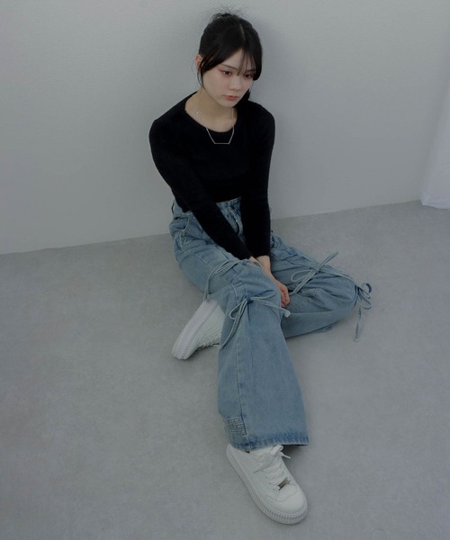M DOLLY（エムドリー）の「twin ribbon denim cargo pants/ツインリボンデニムカーゴパンツ（デニムパンツ・レディース・ライトブルー・S/M）」の4枚目の写真