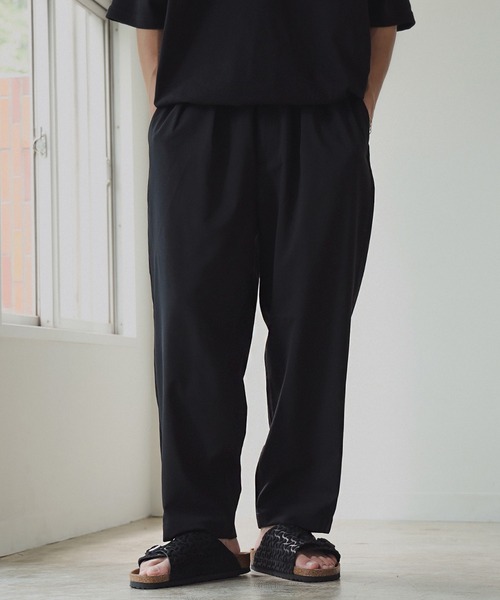 BEAMS（ビームス）の「ワイドテーパード ドライ 2プリーツ イージーパンツ（スラックス・メンズ・ネイビー/ブラック/オリーブ/グレー・S/XL/L/M）」の7枚目の写真