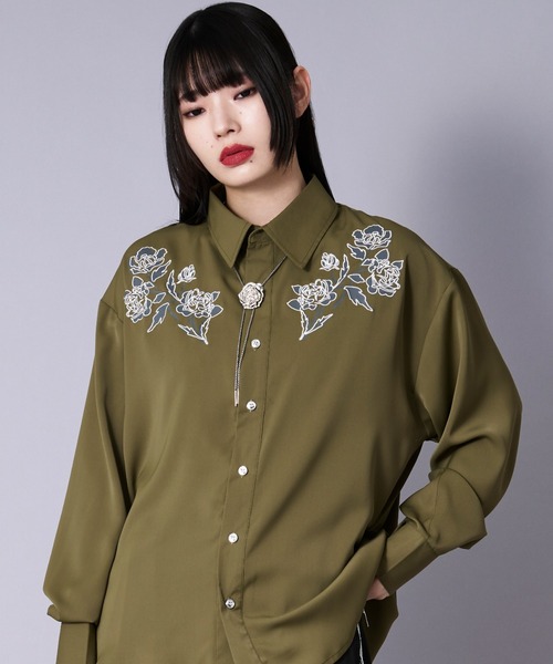 Ellno Loset(エルノロゼット)の「フラワープリント刺繍シャツ(シャツ/ブラウス・メンズ・ブルーグレー/ブラック/マスタード/オフホワイト・MEDIUM/LARGE/SMALL)」の10枚目の写真