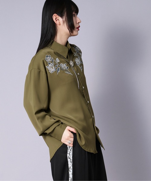 Ellno Loset(エルノロゼット)の「フラワープリント刺繍シャツ(シャツ/ブラウス・メンズ・ブルーグレー/ブラック/マスタード/オフホワイト・MEDIUM/LARGE/SMALL)」の14枚目の写真