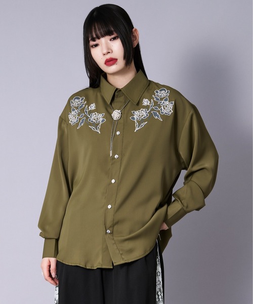 Ellno Loset(エルノロゼット)の「フラワープリント刺繍シャツ(シャツ/ブラウス・メンズ・ブルーグレー/ブラック/マスタード/オフホワイト・MEDIUM/LARGE/SMALL)」の5枚目の写真