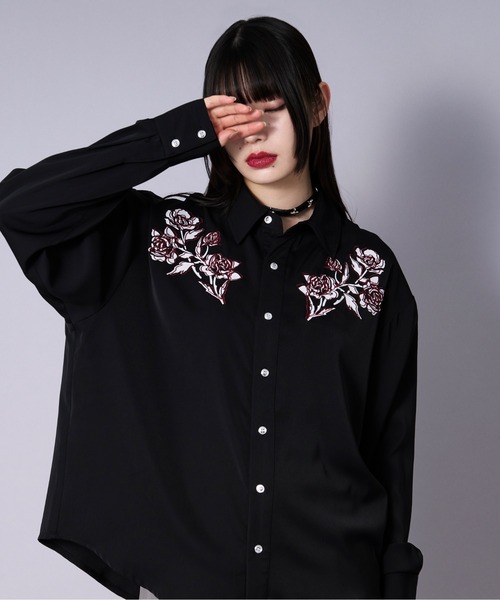 Ellno Loset(エルノロゼット)の「フラワープリント刺繍シャツ(シャツ/ブラウス・メンズ・ブルーグレー/ブラック/マスタード/オフホワイト・MEDIUM/LARGE/SMALL)」の7枚目の写真