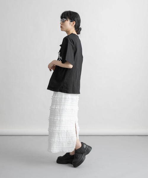 KBF(ケイビーエフ)の「シャーリングリメイクTEE(Tシャツ/カットソー・レディース・ライトブルー/オフホワイト/ブラック・ONE)」の10枚目の写真