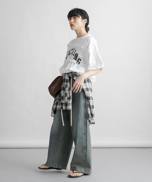 KBF(ケイビーエフ)の「シャーリングリメイクTEE(Tシャツ/カットソー・レディース・ライトブルー/オフホワイト/ブラック・ONE)」の16枚目の写真