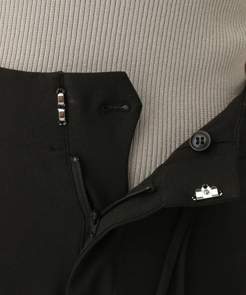 A part by（アパートバイ）の「ピンタックカーブパンツ（その他パンツ・レディース・ライトベージュ/ブラック/ベージュ・MEDIUM/SMALL）」の7枚目の写真