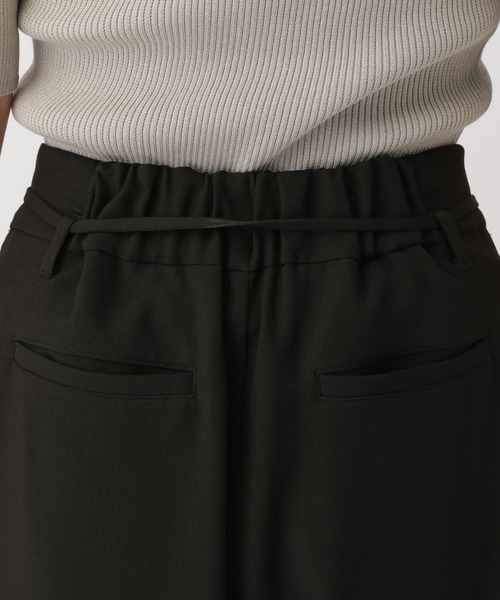 A part by（アパートバイ）の「ピンタックカーブパンツ（その他パンツ・レディース・ライトベージュ/ブラック/ベージュ・MEDIUM/SMALL）」の8枚目の写真