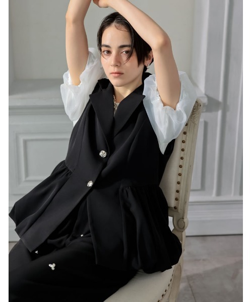 MEISM（ミズム）の「[2025SS COLLECTION][MEISM by Re:EDIT][オケージョン セレモニー]ツイルウエスト切り替えバルーンテーラードベスト（ダウンベスト・レディース・ホワイト/ブラック・MEDIUM/LARGE）」の10枚目の写真