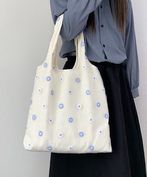 TONE SELECT GOODS（トーンセレクトグッズ）の「urbanfemine./刺繍レースキャンバストートバッグ U7419（トートバッグ・レディース・ピンク/ブルー・FREE）」の4枚目の写真