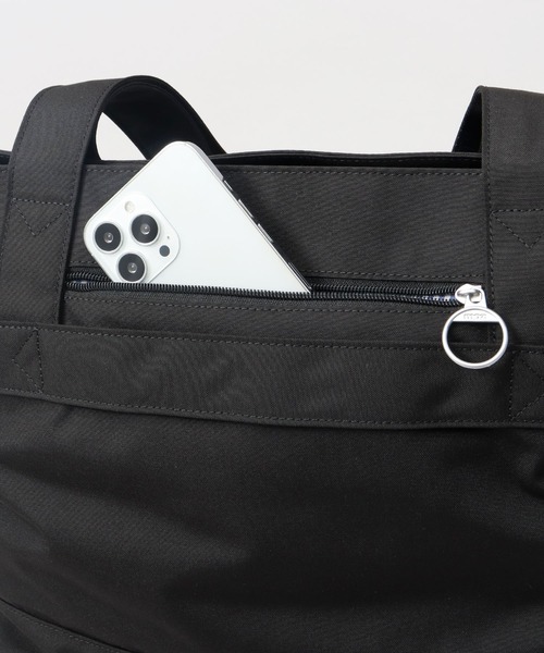 moz（モズ）の「軽量 撥水 ポリエステル 大容量 ショルダーベルト付き トートバッグ A4サイズ・PC収納・ビジネス対応（トートバッグ・レディース・ブラック/ブルー/オフホワイト・FREE）」の12枚目の写真