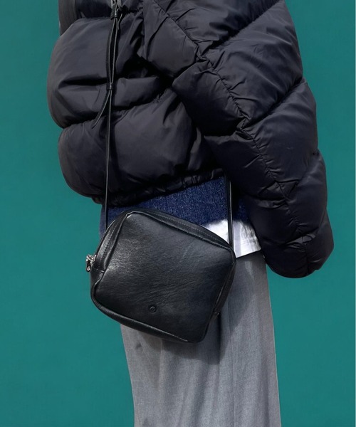 utta(ウッタ)の「【utta/ウッタ】ゴートレザーミニショルダーBAG /山羊革 /本革(ショルダーバッグ・レディース・ブラック・FREE)」の4枚目の写真