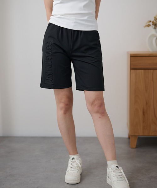 Lace Ladies(レースレディース)の「ロゴ入り スウェット リラックス ショート パンツ(スウェットパンツ・レディース・パープル/ブラック/ブルー/グレー・S/M/XL)」の2枚目の写真