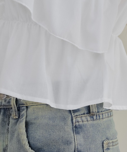 continuer de NICE CLAUP（コンティニューデナイスクラップ）の「フリルクロスブラウス（シャツ/ブラウス・レディース・ストライプ/チェック/オフホワイト/ブラック/ドット・FREE）」の7枚目の写真