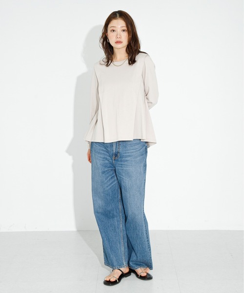 URBAN RESEARCH Sonny Label（アーバンリサーチサニーレーベル）の「バックタックフレアカットプルオーバー（Tシャツ/カットソー・レディース・オフホワイト/チャコールグレー/ベージュ系その他・FREE）」の18枚目の写真