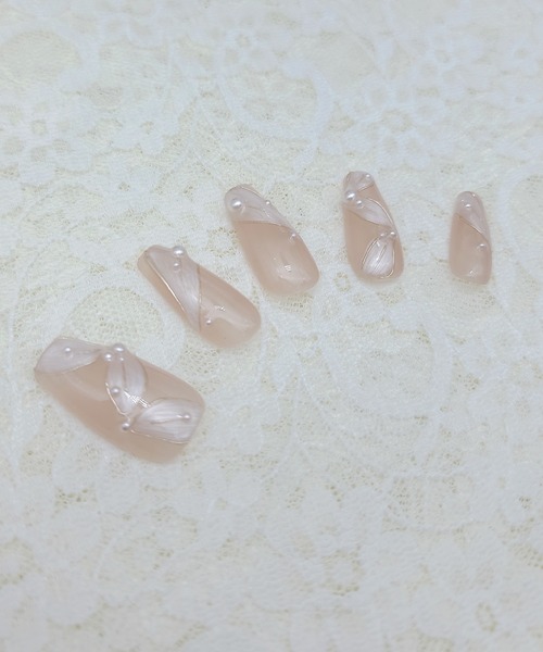 Lace Ladies（レースレディース）の「メニー パール フラワー ペタル ネイルチップ（ネイルシール/ネイルチップ・レディース・アイボリー・XS/S/M）」の3枚目の写真