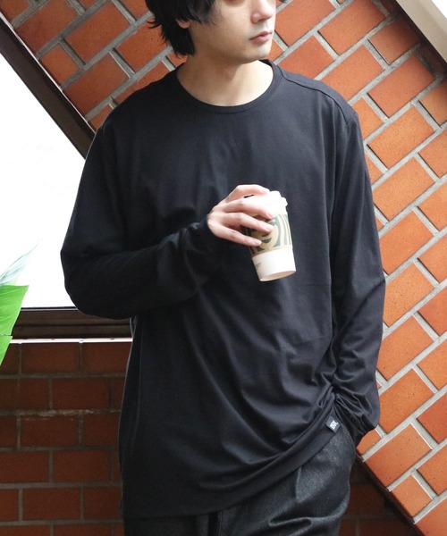 NEW ERA(ニューエラ)の「NEW ERA ロングTシャツ(Tシャツ/カットソー・メンズ・ブラック/グレー系その他/ホワイト/ネイビー系1・MEDIUM/X-LARGE/SMALL/LARGE)」の2枚目の写真