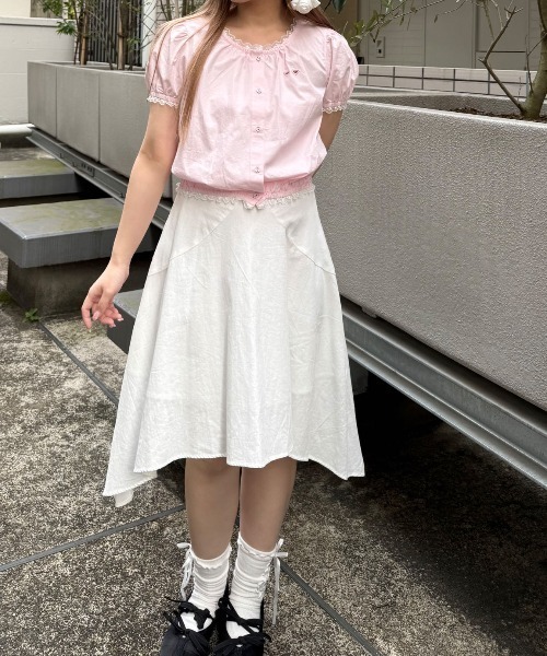 hugi(ハギ)の「TRIPLE HEART BLOUSE/トリプルハートブラウス(シャツ/ブラウス・レディース・サックスブルー/ライトピンク・FREE)」の5枚目の写真