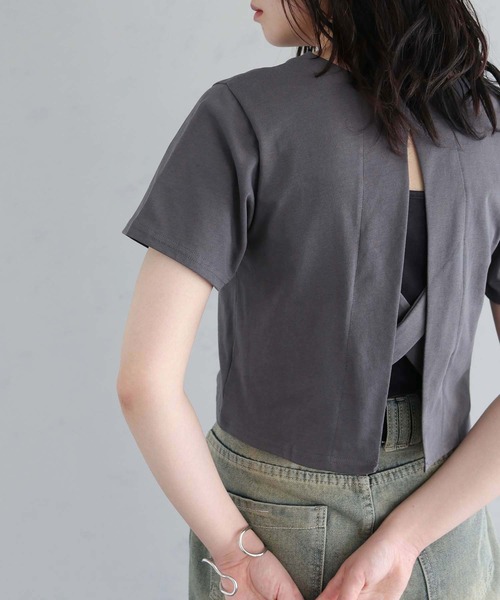 cheriella(シェリエラ)の「【cheriella】BACKクロスデザインTシャツ BACK CROSS DESIGN T-SHIRT(Tシャツ/カットソー・レディース・ブラック/オフホワイト/チャコール・M)」の13枚目の写真