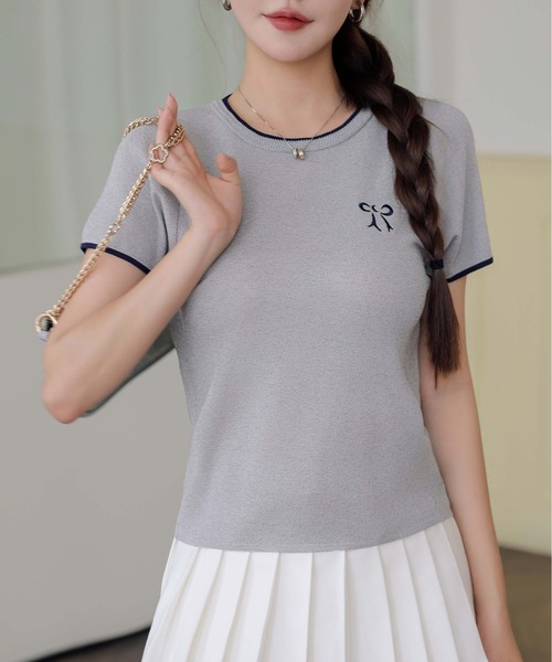 FINEnough(ファインナフ)の「リボン刺しゅう配色トリミングクルーネック半袖ニットトップス(ニット/セーター・レディース・アイボリー/グレー/ブルー/ネイビー/ピンク・FREE)」の21枚目の写真