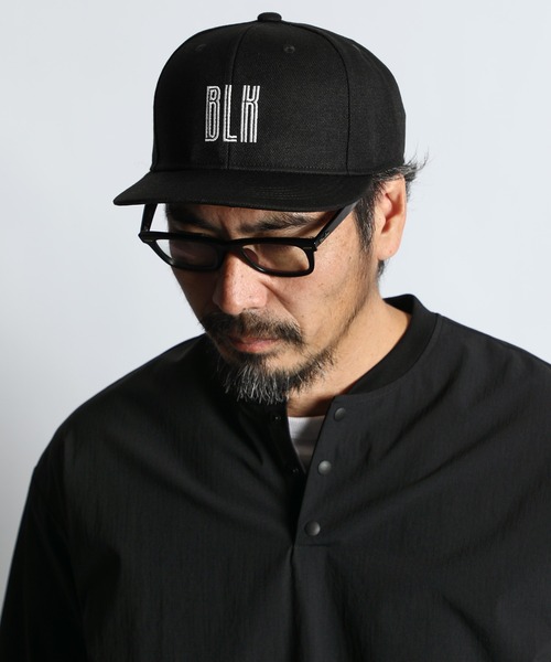 The DUFFER of ST.GEORGE(ザダファーオブセントジョージ)の「〔BLACK LABEL〕ORIGINAL FLAT VISOR CAP :オリジナル フラットバイザー キャップ(キャップ・メンズ・ブラック・F)」の1枚目の写真