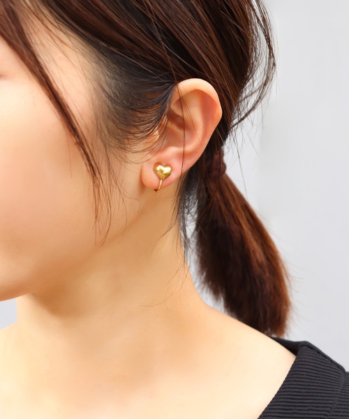 ieLS(イエルズ)の「金属アレルギー対応「ieLS」ステンレス ハートイヤリング(イヤリング・レディース・ゴールド/シルバー・ONE SIZE)」の1枚目の写真