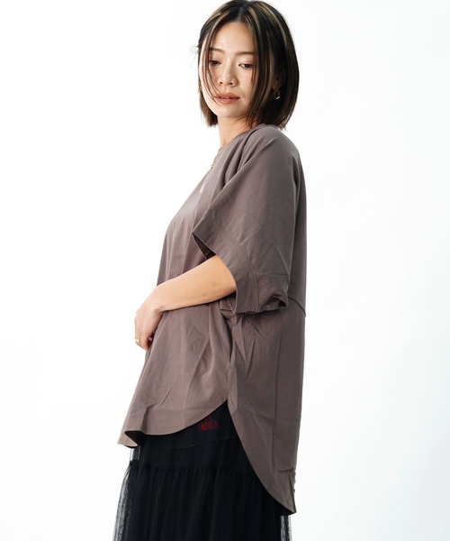 UNDICI・NOVE(ウンディッチノーベ)の「【AECA BLANC】アエカブラン/オーガニックコットン コクーンプルオーバー(Tシャツ/カットソー・レディース・ホワイト/ブラウン・M)」の15枚目の写真