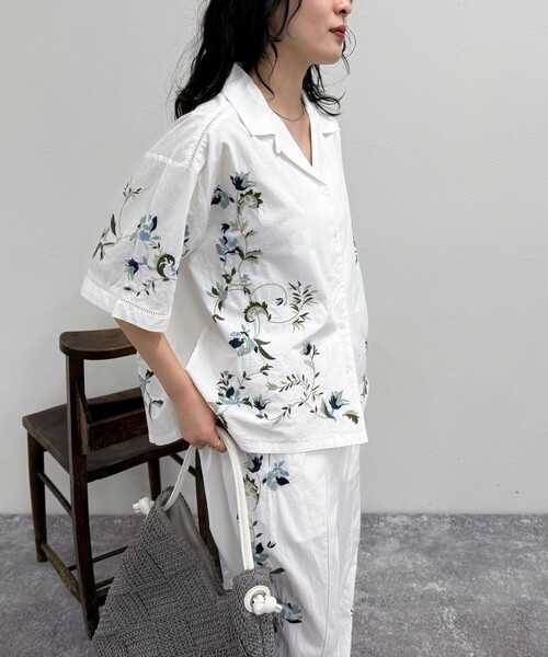 fredy emue(フレディエミュ)の「《セットアップ対応》カラフル刺繍シャツ(シャツ/ブラウス・レディース・ブラック/オフホワイト・38)」の11枚目の写真