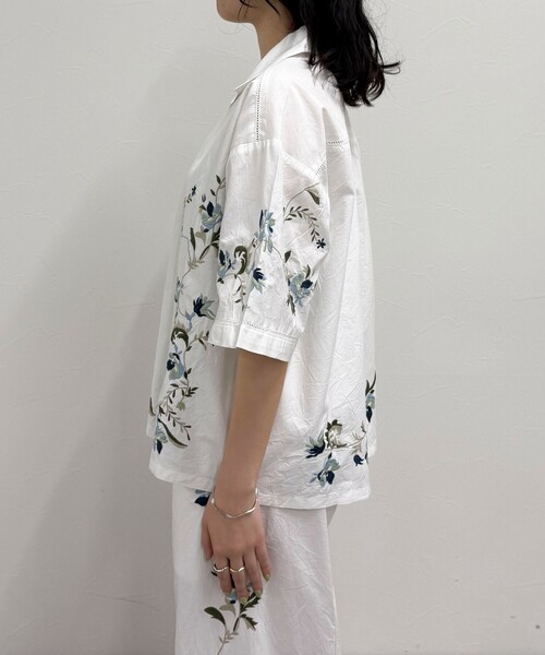 fredy emue(フレディエミュ)の「《セットアップ対応》カラフル刺繍シャツ(シャツ/ブラウス・レディース・ブラック/オフホワイト・38)」の19枚目の写真