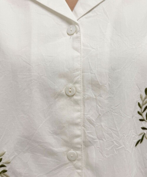 fredy emue(フレディエミュ)の「《セットアップ対応》カラフル刺繍シャツ(シャツ/ブラウス・レディース・ブラック/オフホワイト・38)」の13枚目の写真