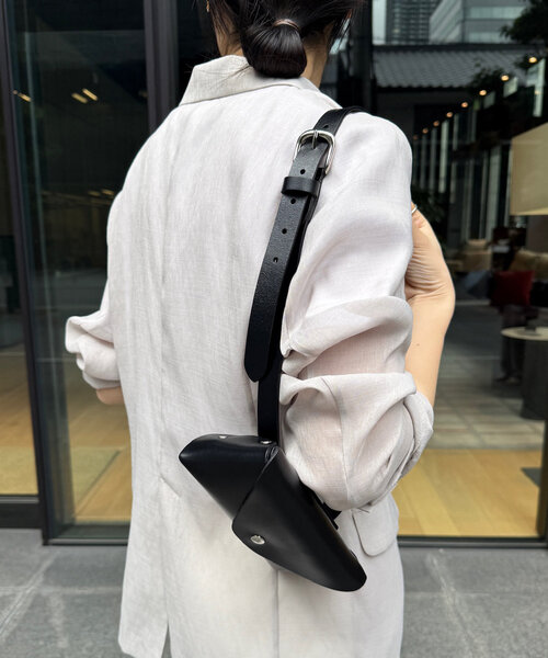 DouDou（ドゥドゥ）の「レザーベルトバッグ（ショルダーバッグ・レディース・イエロー/ブラウン/ブラック・FREE）」の6枚目の写真