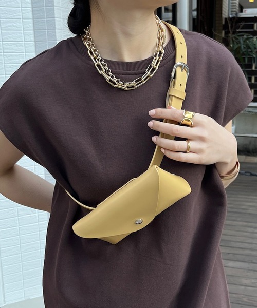 DouDou（ドゥドゥ）の「レザーベルトバッグ（ショルダーバッグ・レディース・イエロー/ブラウン/ブラック・FREE）」の2枚目の写真