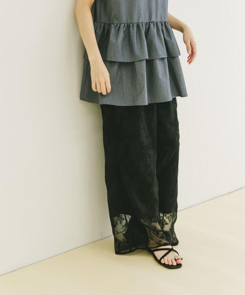 ITEMS URBANRESEARCH(アイテムズ アーバンリサーチ)の「シアー刺繍イージーパンツ(その他パンツ・レディース・ホワイト/ブラック・FREE)」の18枚目の写真