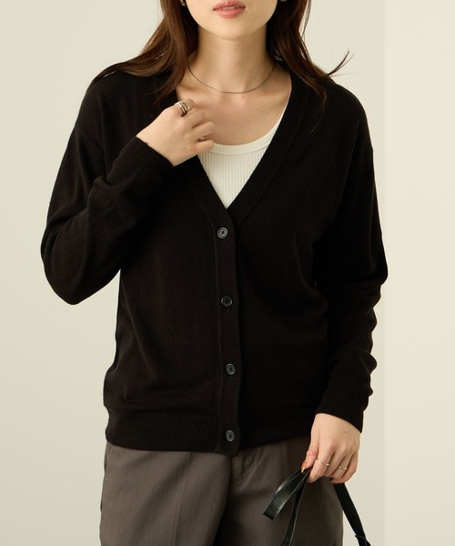 NAVY(ネイビー)の「nAvy カシミヤタッチVカーディガン(カーディガン/ボレロ・レディース・ネイビー/ブラック/チャコールグレー・M/L)」の20枚目の写真