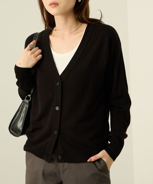 NAVY(ネイビー)の「nAvy カシミヤタッチVカーディガン(カーディガン/ボレロ・レディース・ネイビー/ブラック/チャコールグレー・M/L)」の19枚目の写真