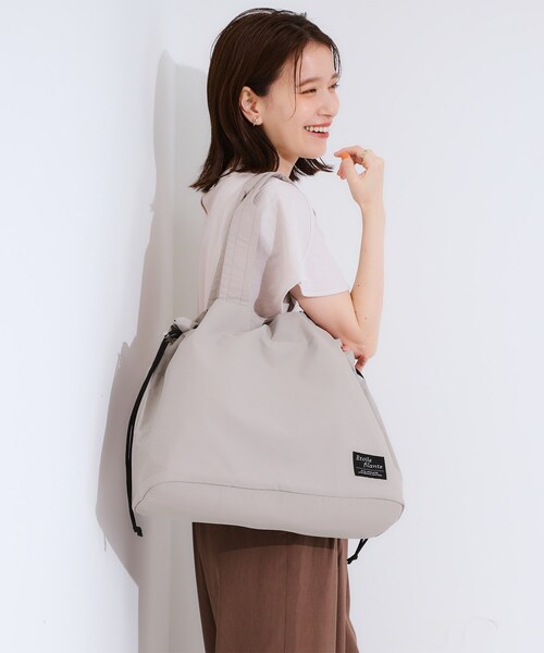 SHOO・LA・RUE（シューラルー）の「【撥水】ビッグ巾着トートバッグ（トートバッグ・レディース・ブラック/ブラウン系その他/ブルー・00）」の2枚目の写真