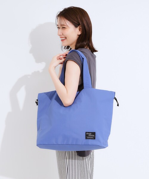 SHOO・LA・RUE（シューラルー）の「【撥水】ビッグ巾着トートバッグ（トートバッグ・レディース・ブラック/ブラウン系その他/ブルー・00）」の7枚目の写真